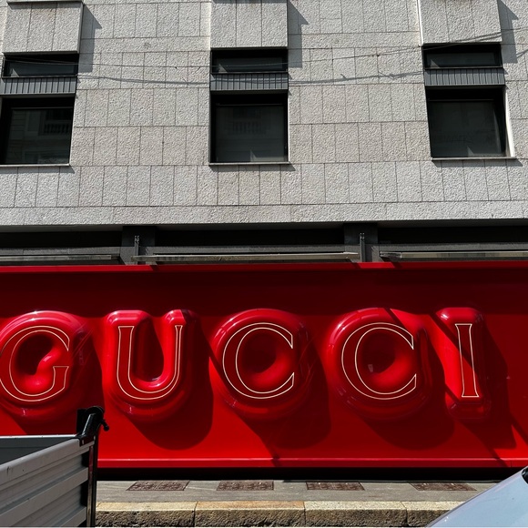 Meet your Posher, Jen - Picture 2 of 4